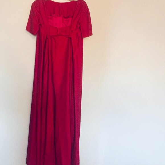 Beautiful Vintage Fuschia Gown - size 6/8 - Picture 1 of 10